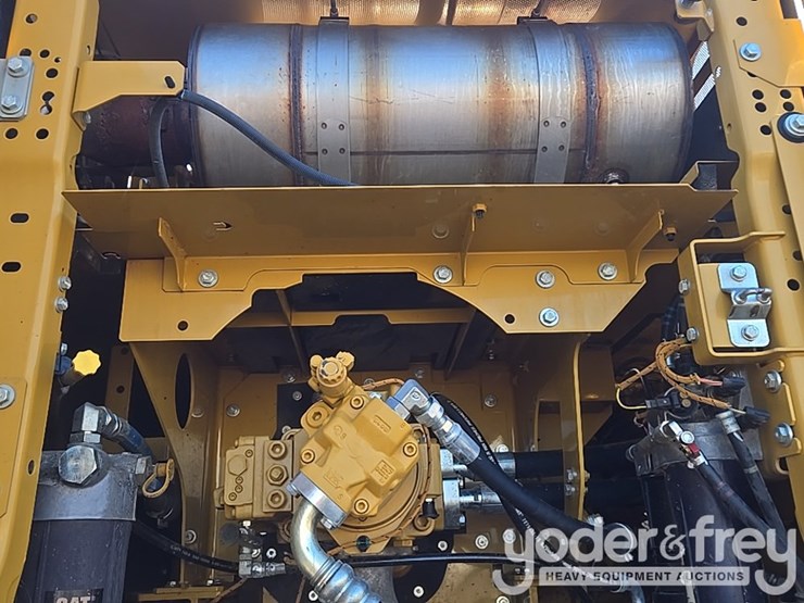 2021-caterpillar-336-image-49