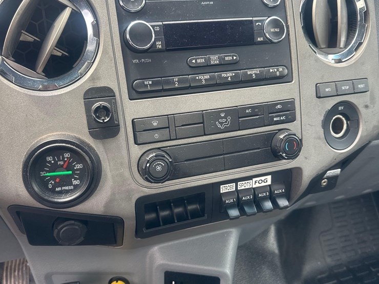 2015-ford-f750-xlt-image-36