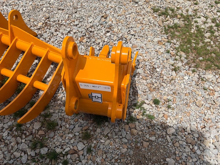 caterpillar-305-image-2