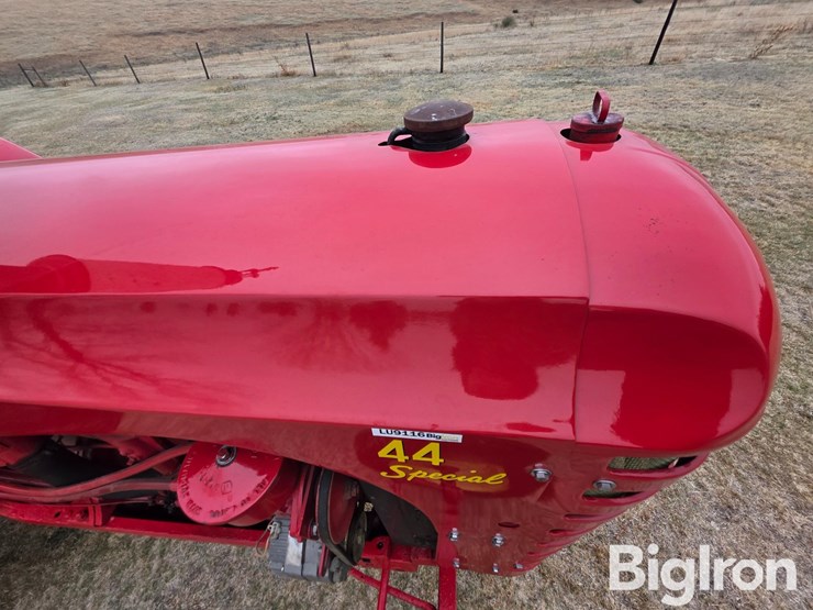 massey-ferguson-44-image-10