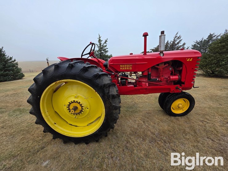 1948-massey-ferguson-44-image-4