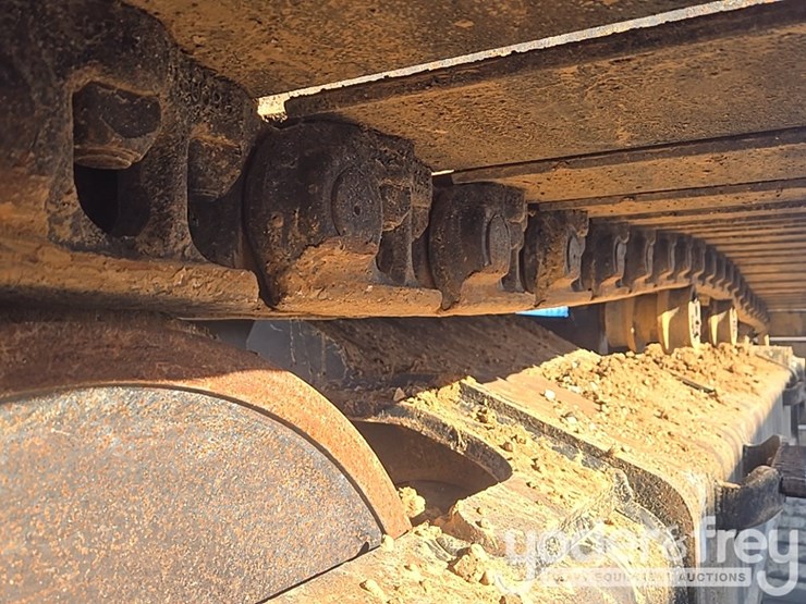 2021-caterpillar-336-image-13