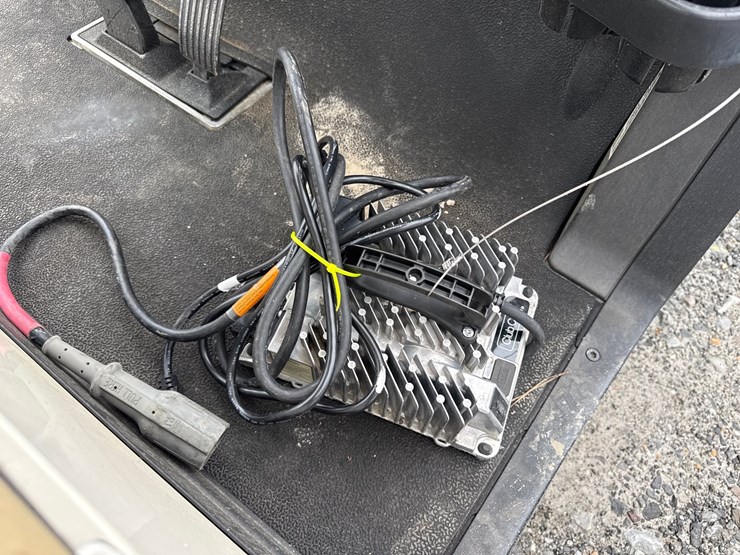 #5368-•-club-car-golf-cart-je2023-081305-image-14