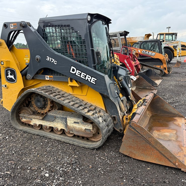 DEERE 317G
