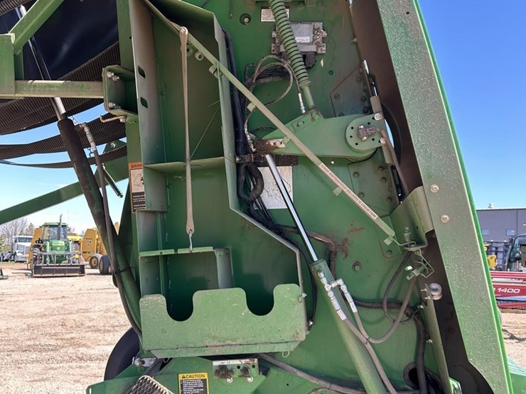 2012-john-deere-569-premium-image-18