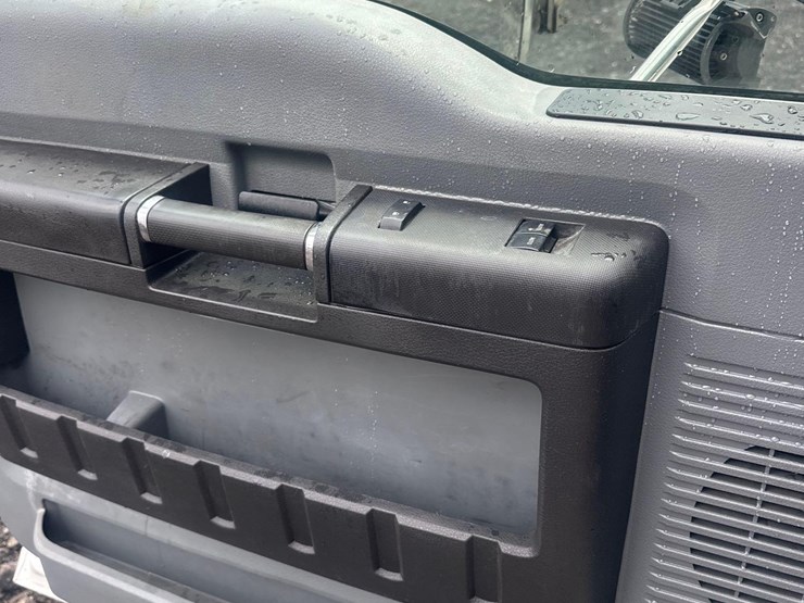 2015-ford-f750-xlt-image-42