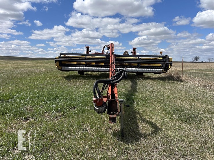 new-holland-1475-image-2