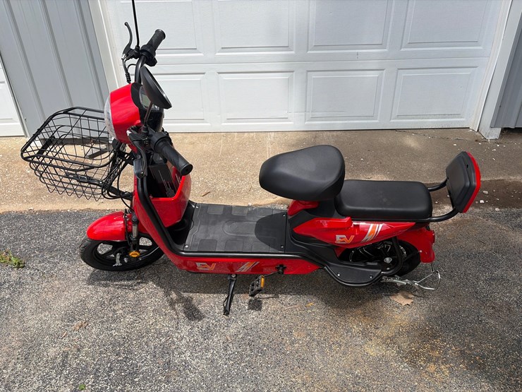 #37-•-unused-irev-electric-bike-image-1