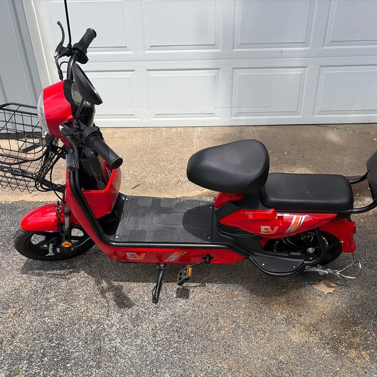 #37 • Unused IREV Electric Bike