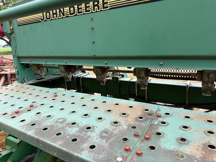john-deere-530-image-34