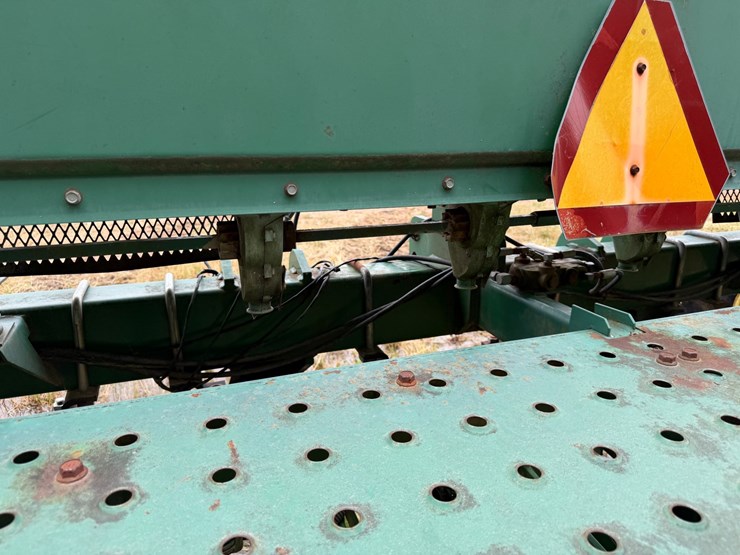 john-deere-530-image-32