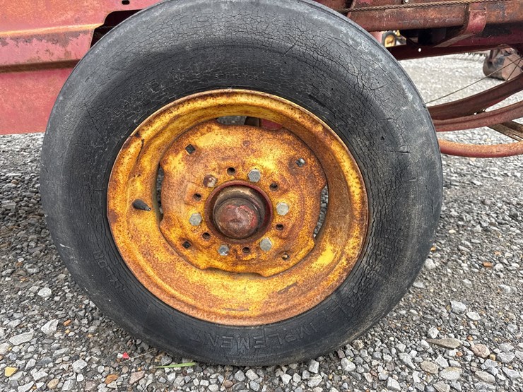new-holland-310-image-12