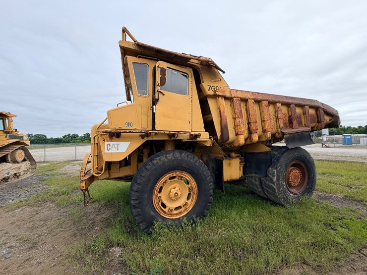 1972-caterpillar-769-image-3
