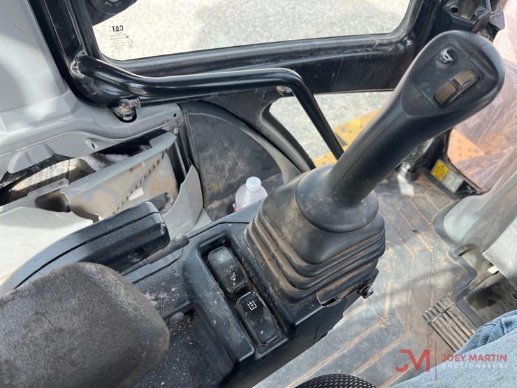 2021-caterpillar-420-xe-image-10