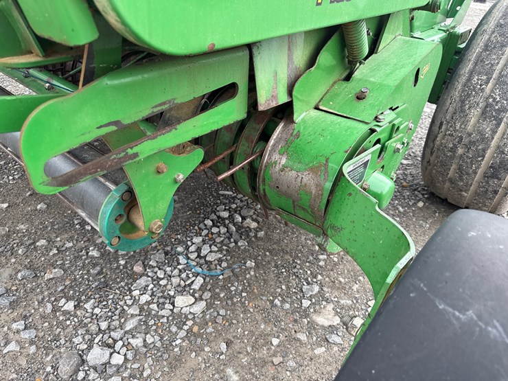 john-deere-458-image-23