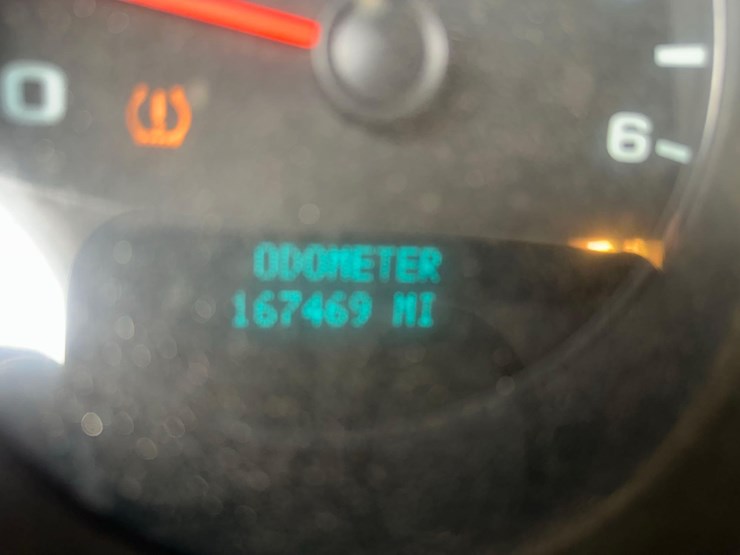 2012-chevrolet-silverado-1500-image-23