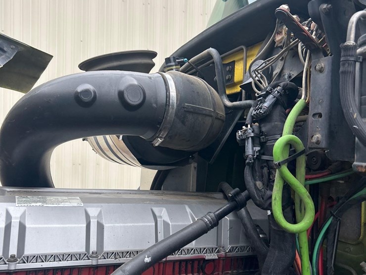 2015-mack-chu613-pinnacle-t/a-day-cab-truck-tractor-image-38