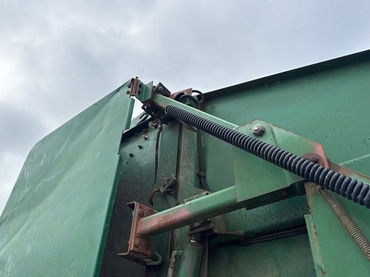 john-deere-435-image-16