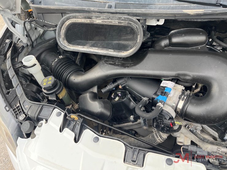2019-ford-transit-image-16