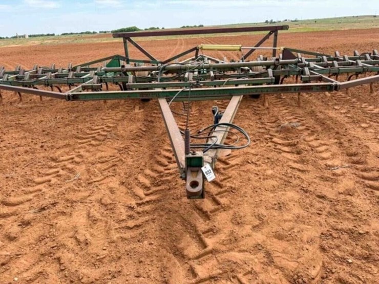 john-deere-4010-image-2