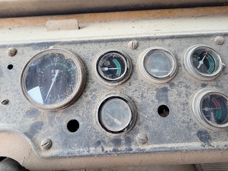 1972-caterpillar-769-image-21