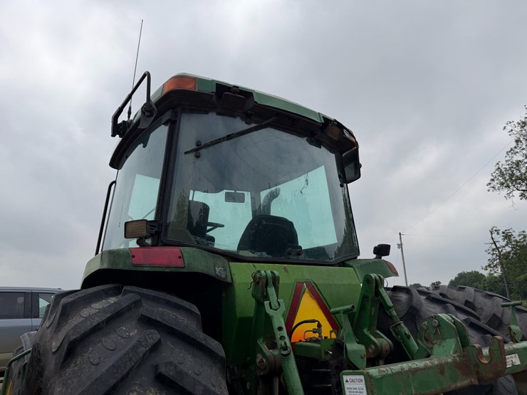 1996-john-deere-8400-image-23