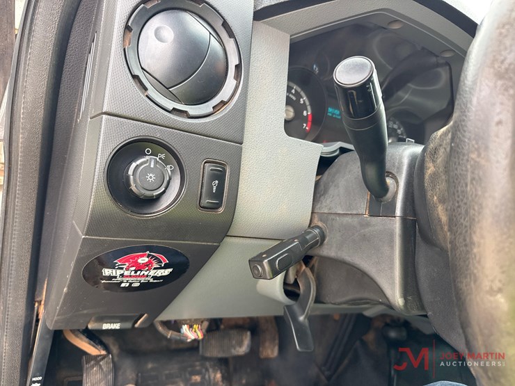 2012-ford-f250-xl-image-36