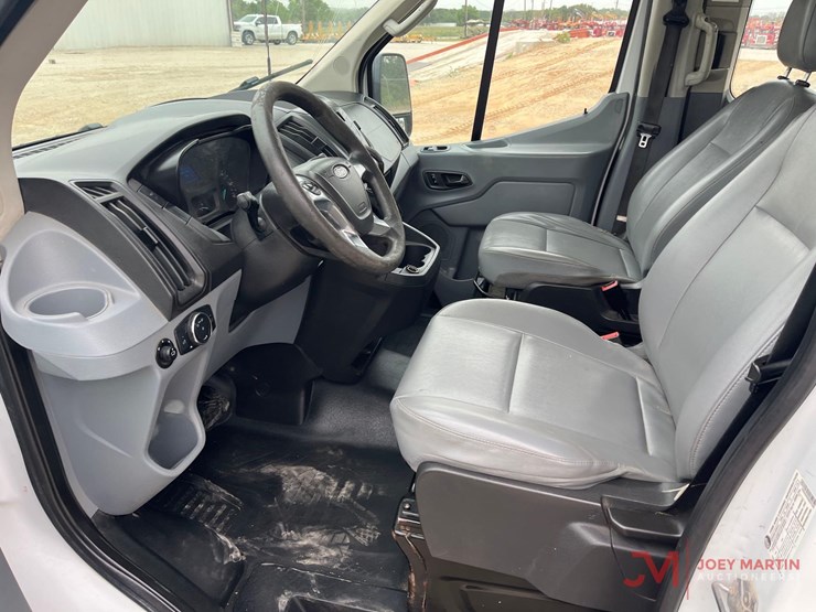 2019-ford-transit-image-7
