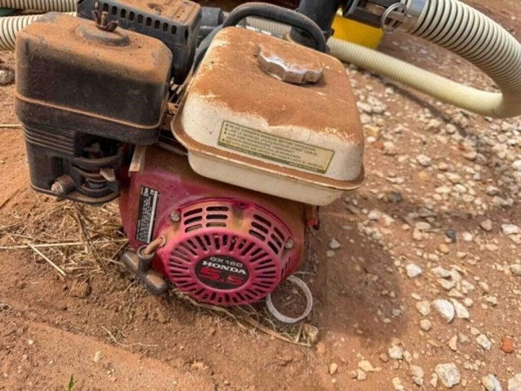 1350-gallon-poly-tank,-inductor,-pump-image-4