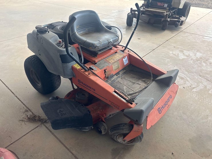 husqvarna-residential-z48220-turn-mower--non-runner-image-1