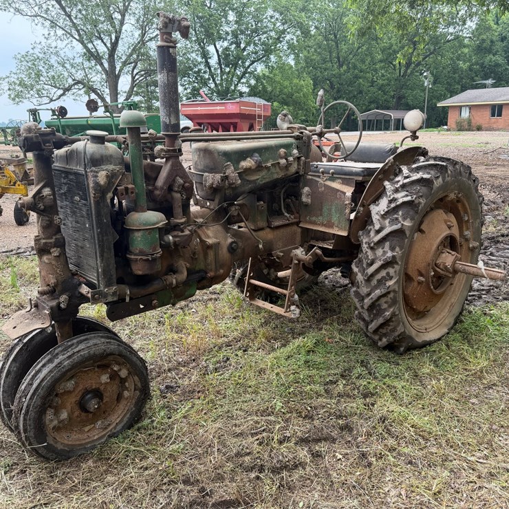 JOHN DEERE MT