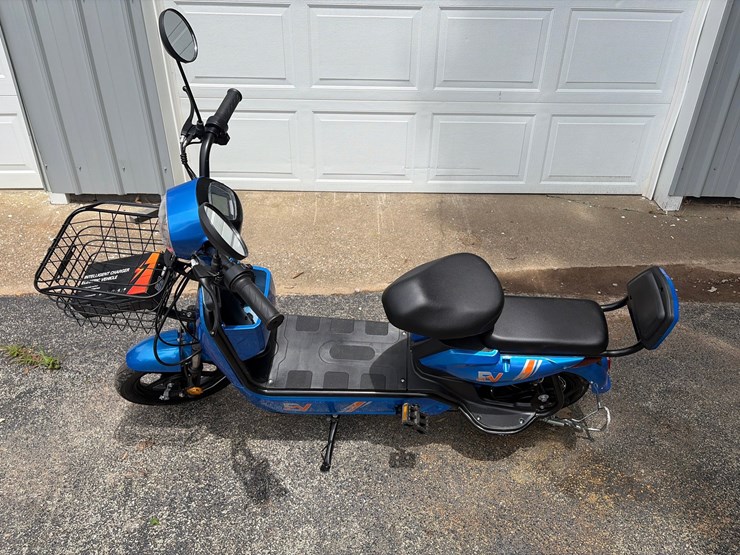 #38-•-unused-irev-electric-bike-image-1