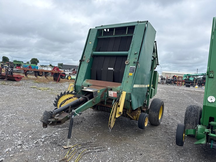 john-deere-435-image-1