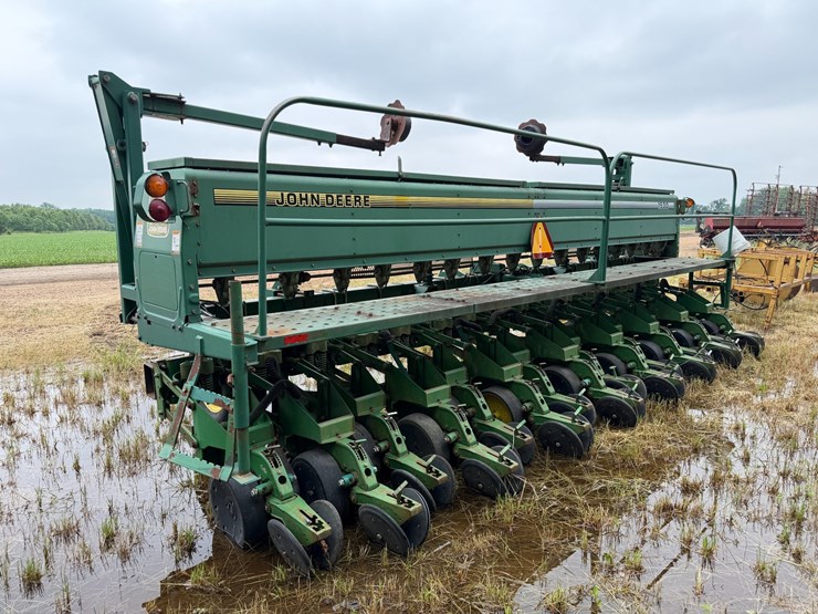 john-deere-530-image-4