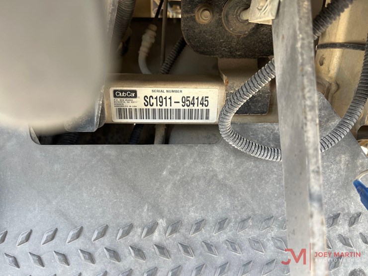 2019-club-car-carryall-1700-image-11