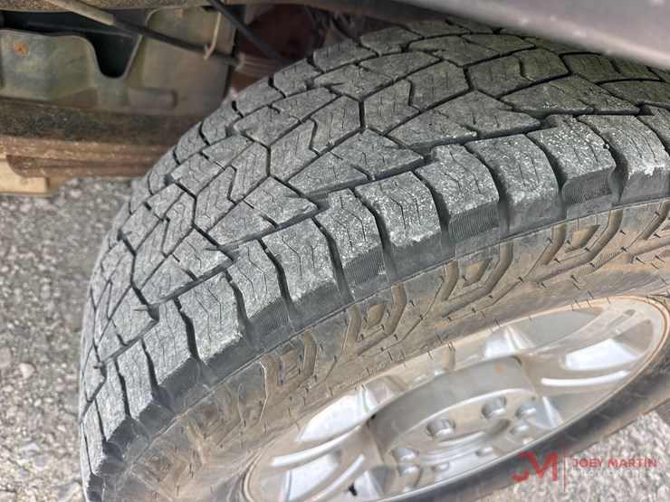 2012-ford-f250-xl-image-12