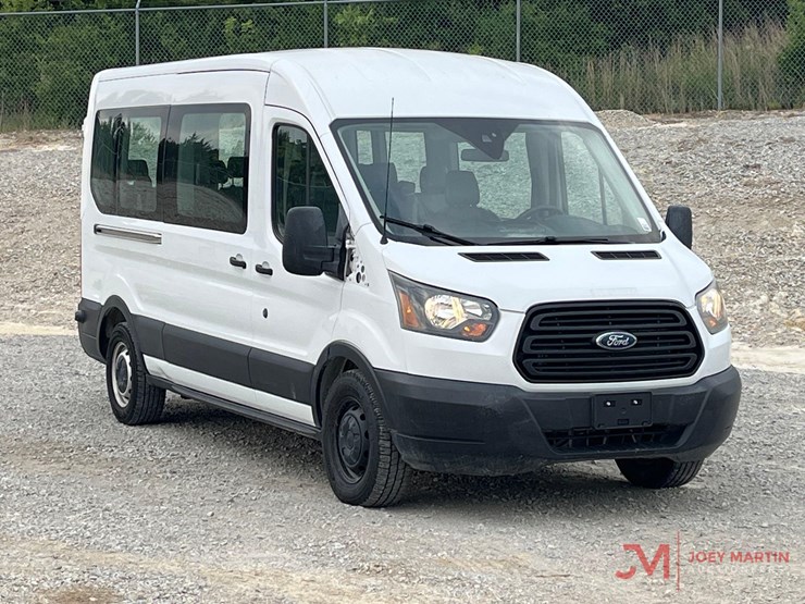 2019-ford-transit-image-1