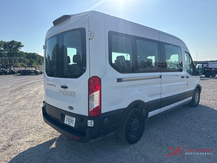 2019-ford-transit-image-2