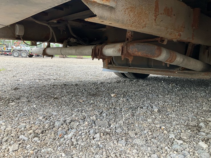 2015-ford-e450-image-23