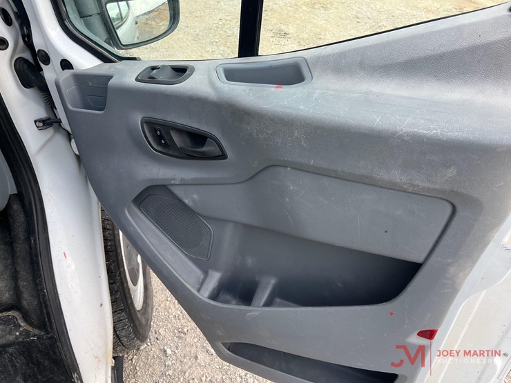 2019-ford-transit-image-9