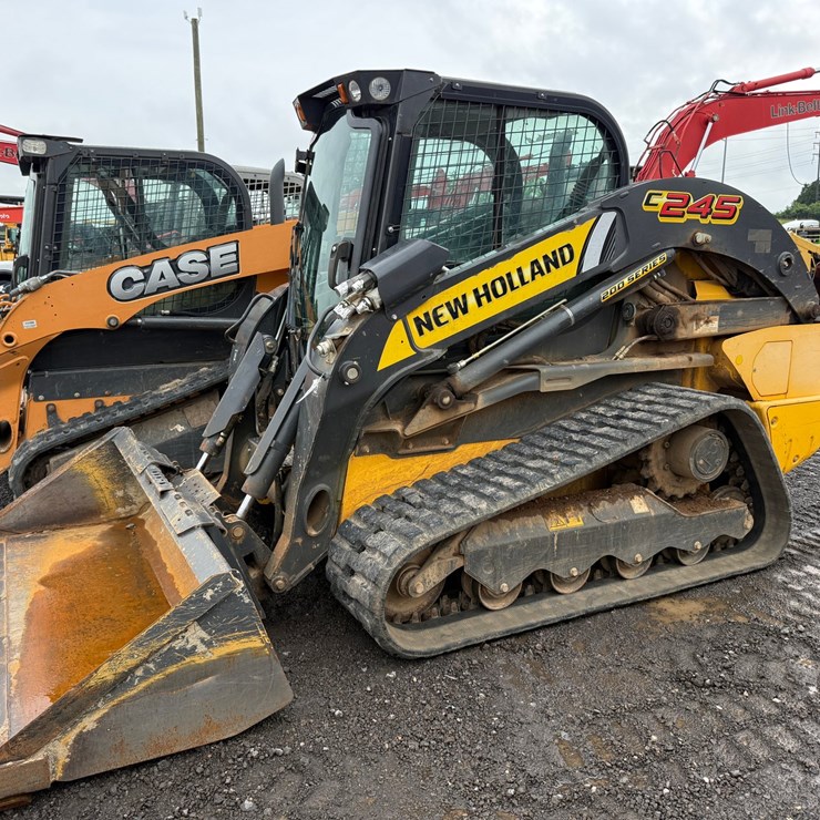 NEW HOLLAND C245