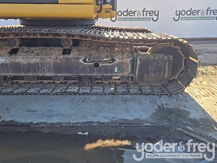 2021-caterpillar-336-image-15