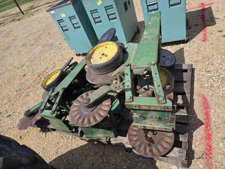 john-deere-7000-image-4