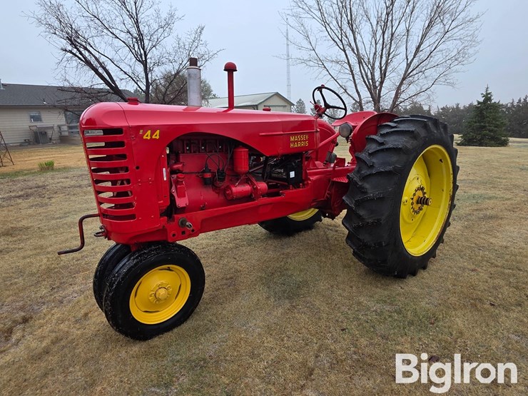 1948-massey-ferguson-44-image-1