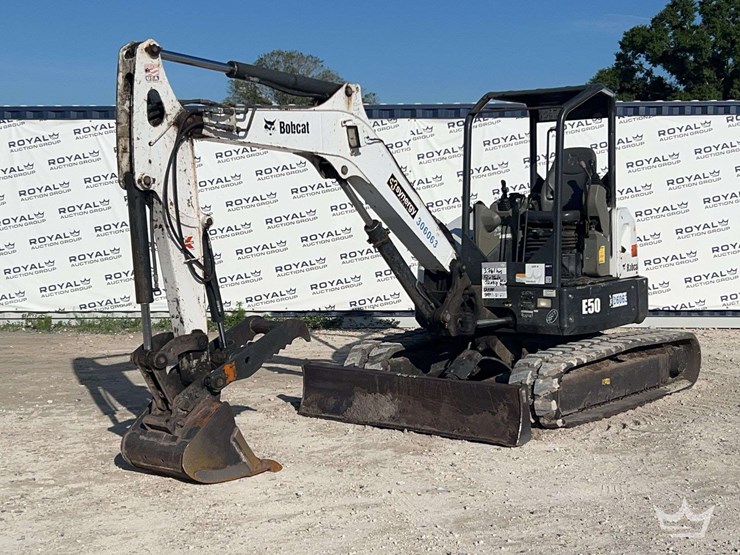 bobcat-e50-image-1