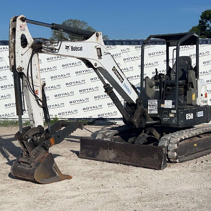BOBCAT E50