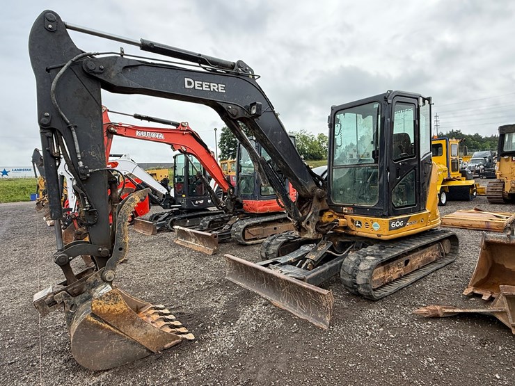 deere-60g-image-1