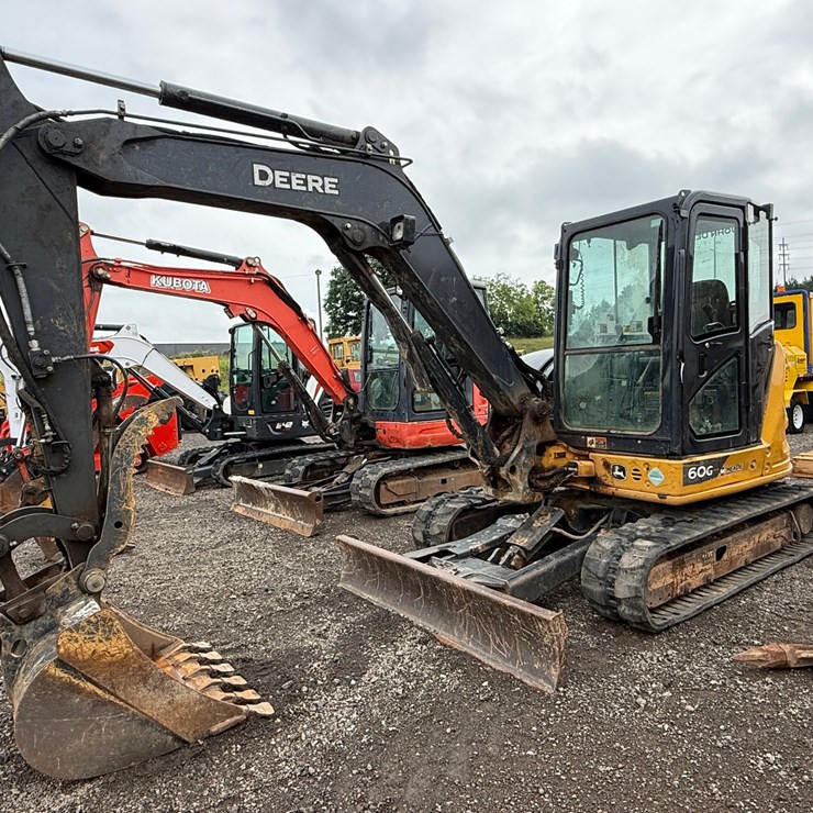 DEERE 60G