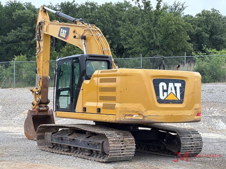 caterpillar-320-image-1