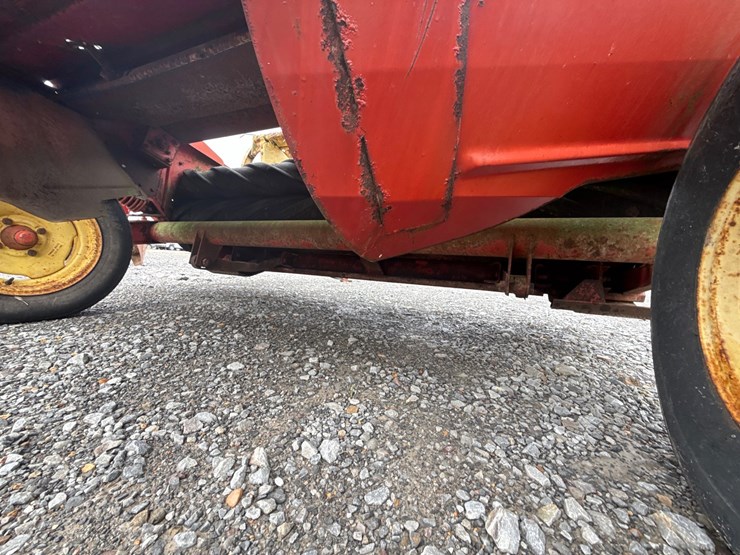 new-holland-477-image-24